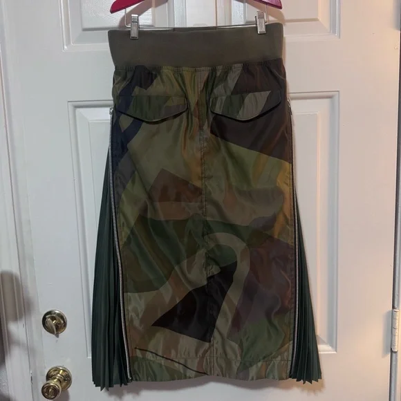 SACAI X Kaws Skirt Camo Pleated Designer Green $975 - Picture 6 of 11